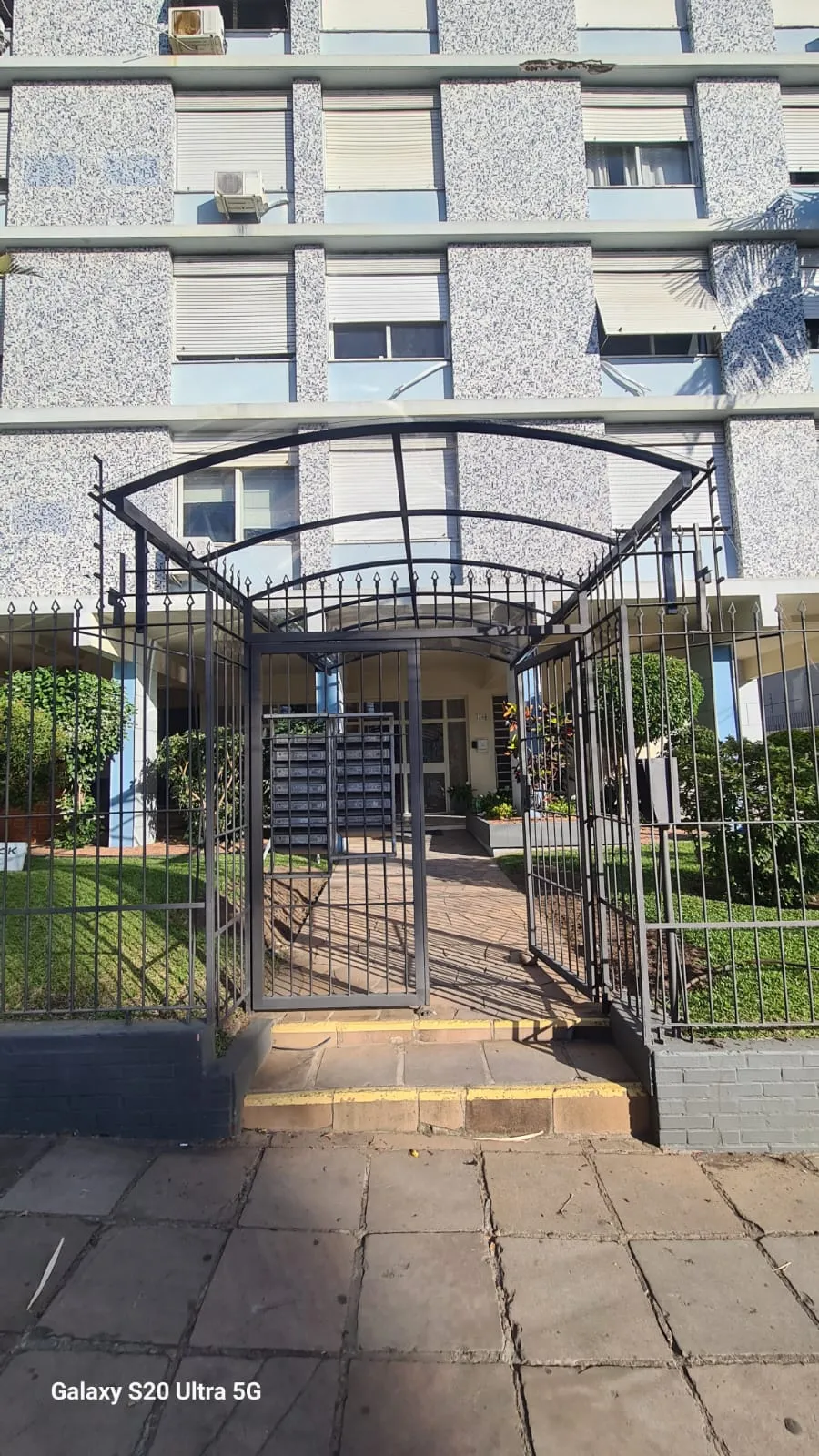 Toldo Fixo em Policarbonato Compacto